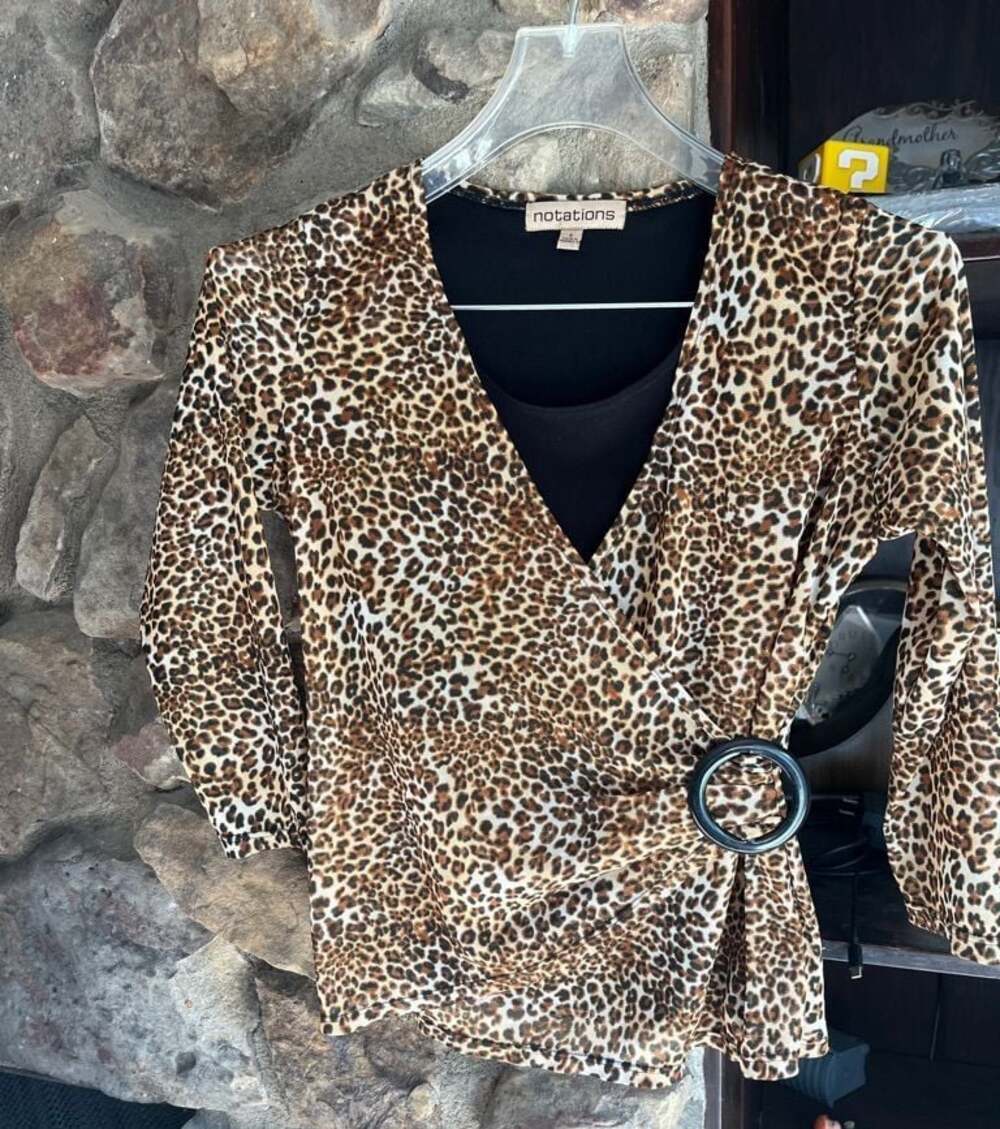 Notations Women's Size M Leopard Print Faux Wrap Top Vintage Mob Wives